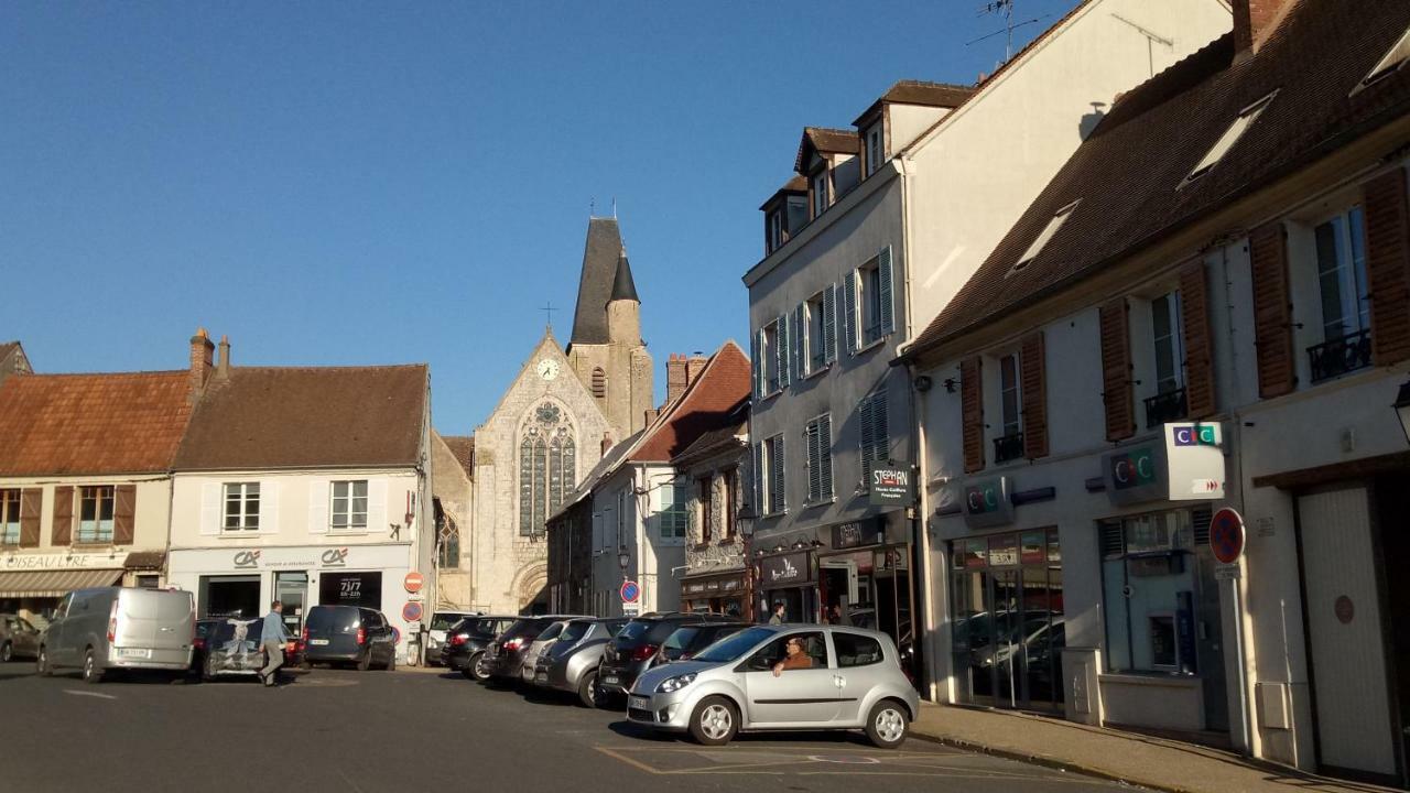 Appartement Cosy Et Chaleureux Saint-Arnoult-en-Yvelines Exteriör bild